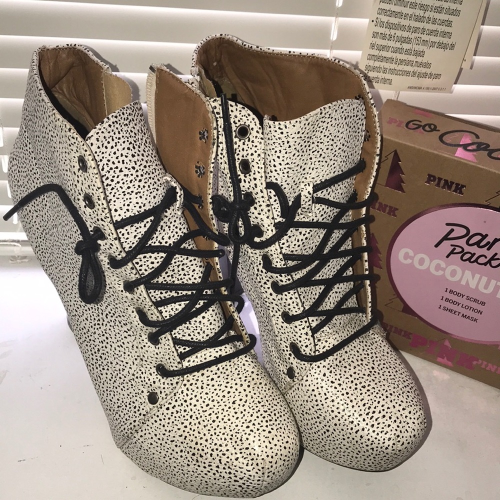Stylish Silhouette Platform